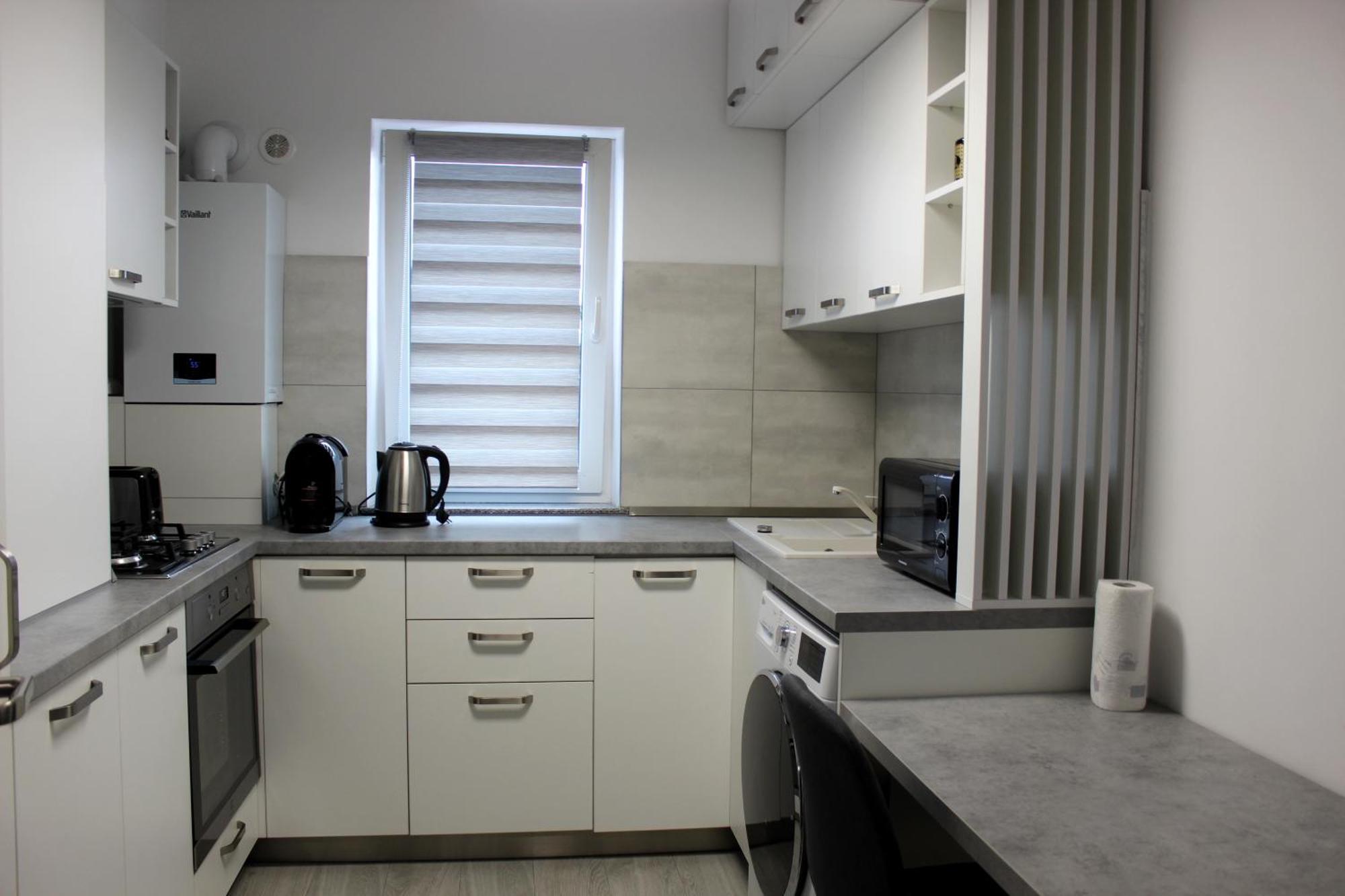 Cozy Apartments In Centre Of Suceava Near Kaufland And University Экстерьер фото