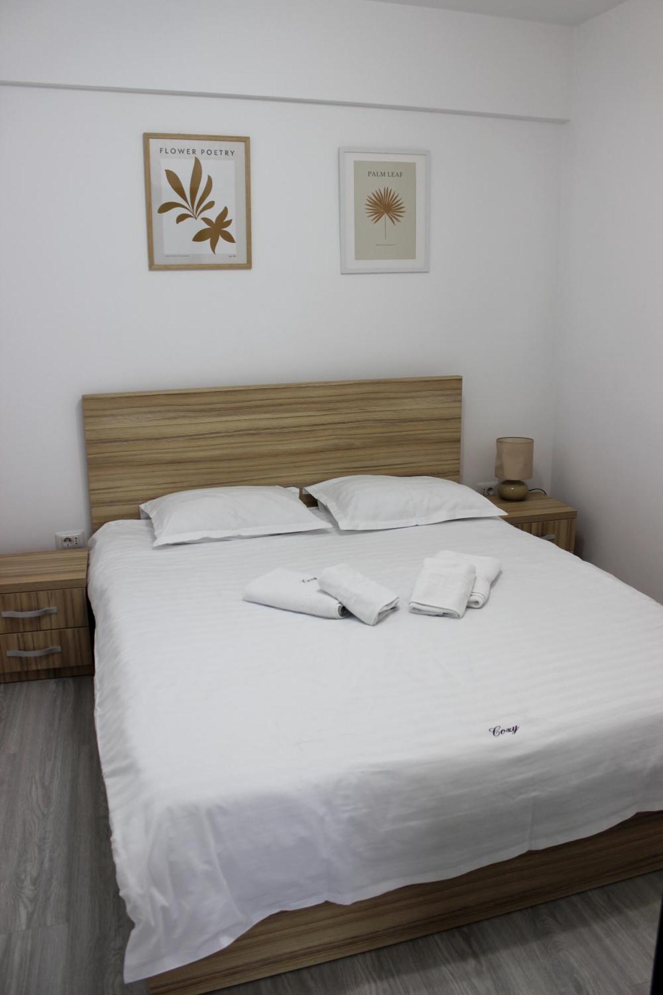 Cozy Apartments In Centre Of Suceava Near Kaufland And University Экстерьер фото