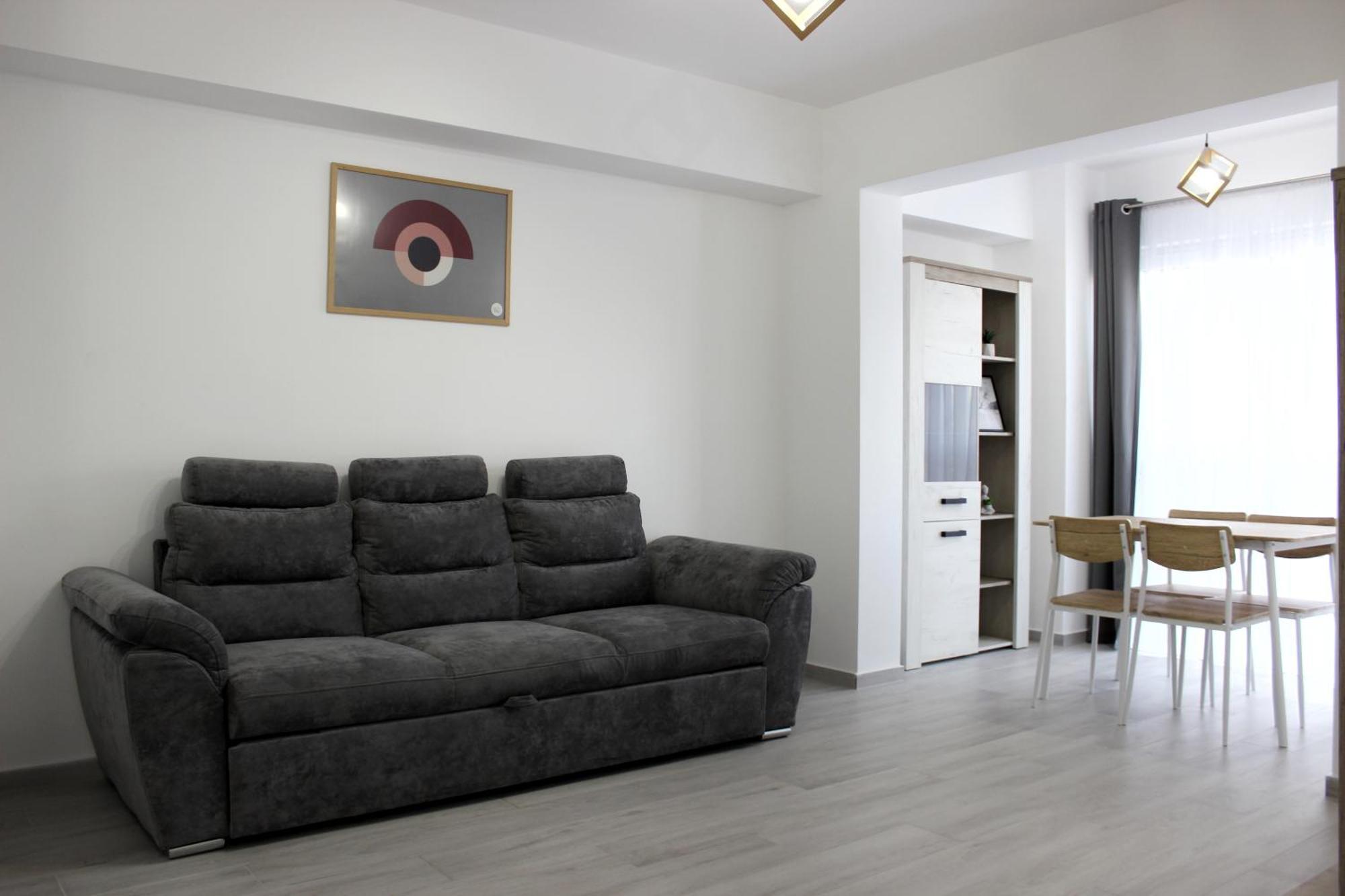 Cozy Apartments In Centre Of Suceava Near Kaufland And University Экстерьер фото