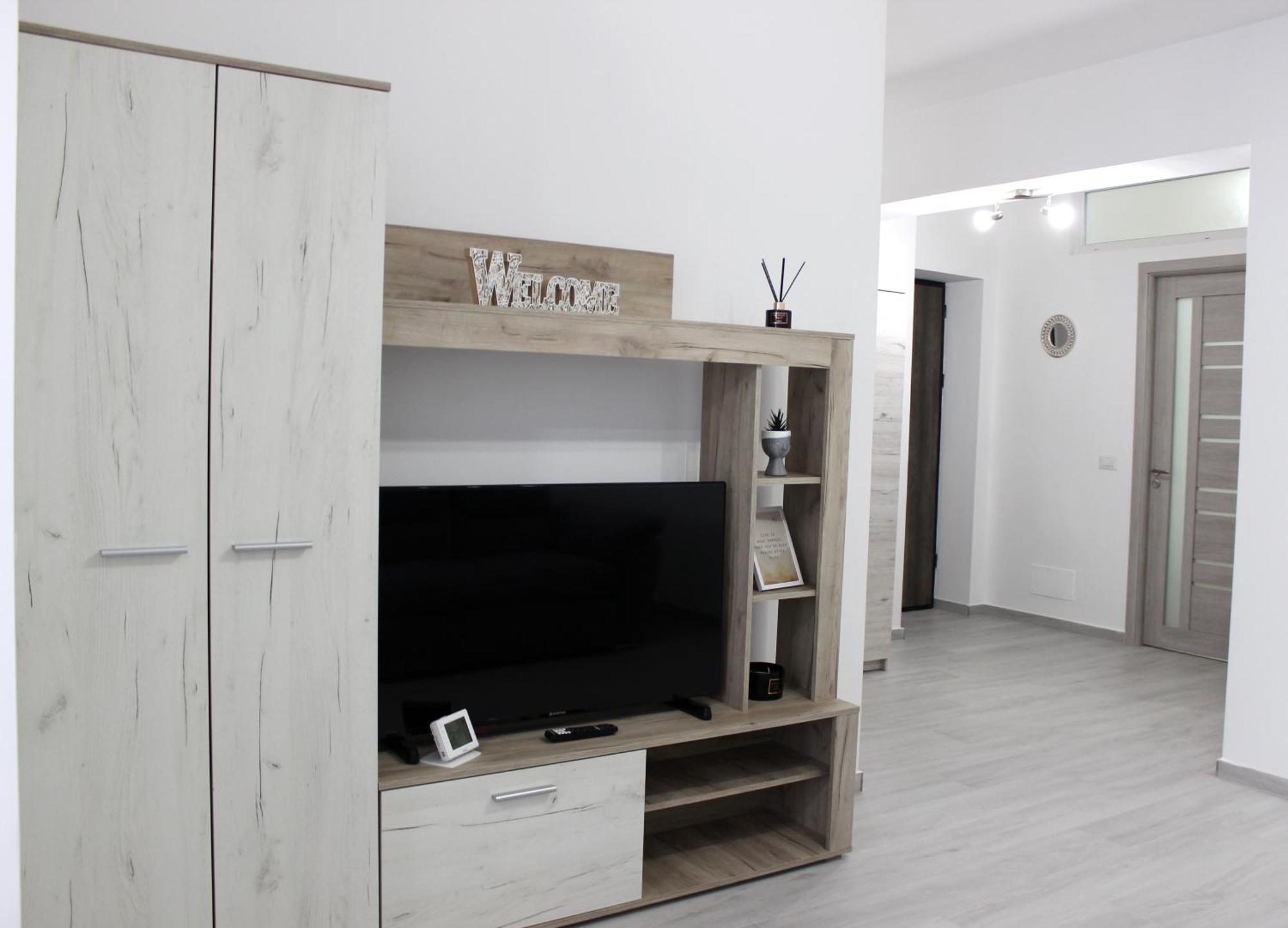 Cozy Apartments In Centre Of Suceava Near Kaufland And University Экстерьер фото